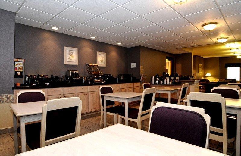 Best Western Fostoria Inn And Suites Restaurant photo